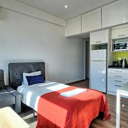 アパート Alameda Flat *